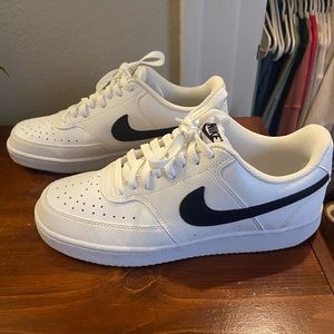 Nike Court Vision Low
